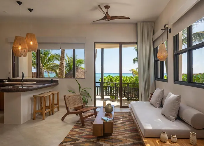 Mantaray Hotel