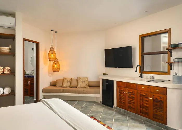 Mantaray Hotel